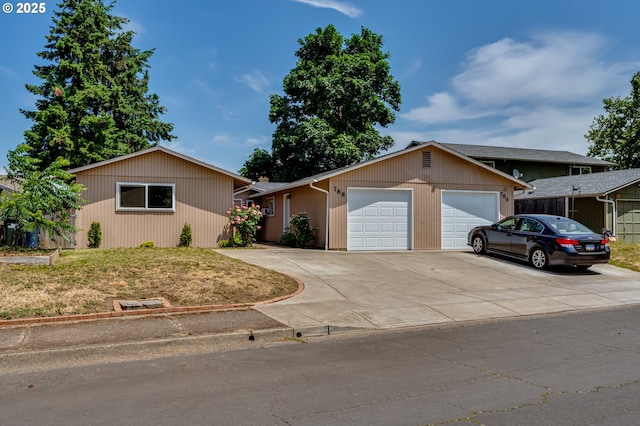 786788 W Quinalt St, Springfield, OR 97477 - single story home with an attached garage, driveway, and a front lawn