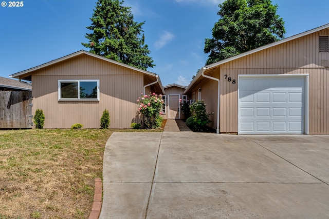 786788 W Quinalt St, Springfield, OR 97477 - single story home with concrete driveway and a garage