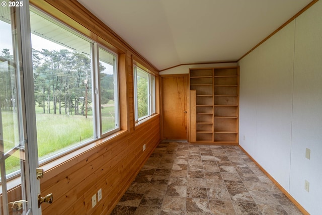 3333 Bullock Rd, Oakland, OR 97462 - unfurnished sunroom with lofted ceiling