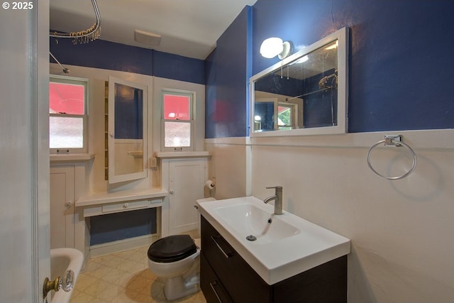 6115 SE 19th Ave, Portland, OR 97202 - bathroom with vanity, plenty of natural light, and a shower