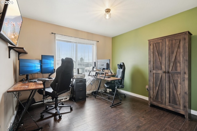 office area featuring wood finished floors and baseboards