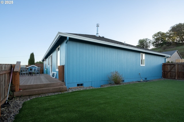 721 N Summerwood St, Roseburg, OR 97471 - rear view of property featuring fence, a yard, a deck, and crawl space