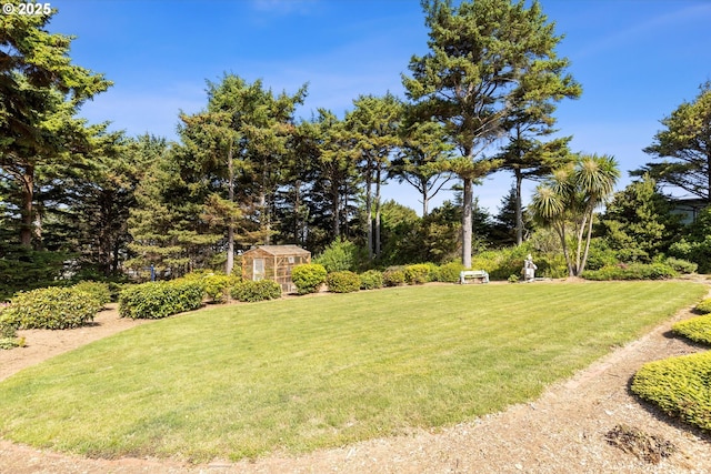 5220 SW Neal Ave, Waldport, OR 97394 - view of grassy yard