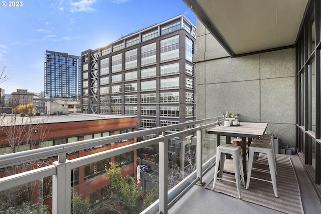 1025 NW Couch St Unit 613, Portland, OR 97209 - balcony with a view of city
