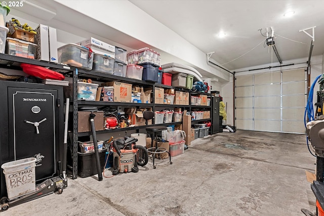 1905 2nd St, Baker City, OR 97814 - garage featuring a garage door opener