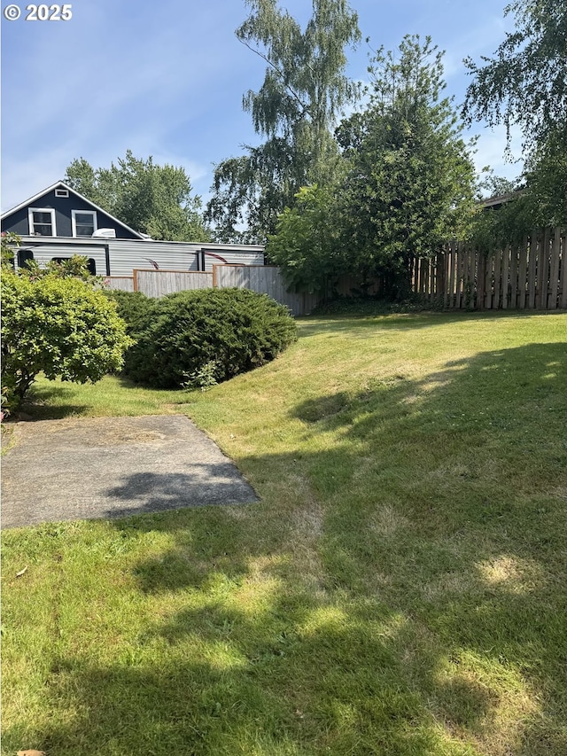 10930 SW 61st Ave, Portland, OR 97219 - view of yard