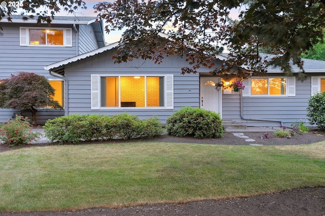 11184 S Allen Ct, Oregon City, OR 97045 - view of front of house with a lawn