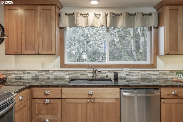910 NW Overlook Dr, Corvallis, OR 97330 - bathroom with toilet, tile walls, visible vents, a shower stall, and vanity