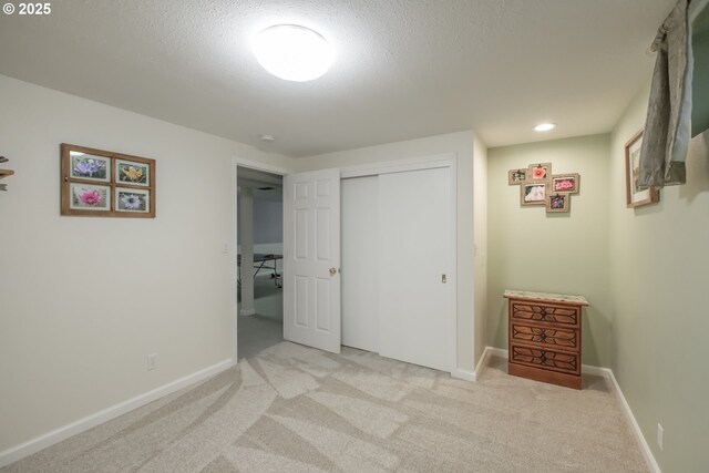 910 NW Overlook Dr, Corvallis, OR 97330 - bedroom with a textured ceiling and light wood finished floors