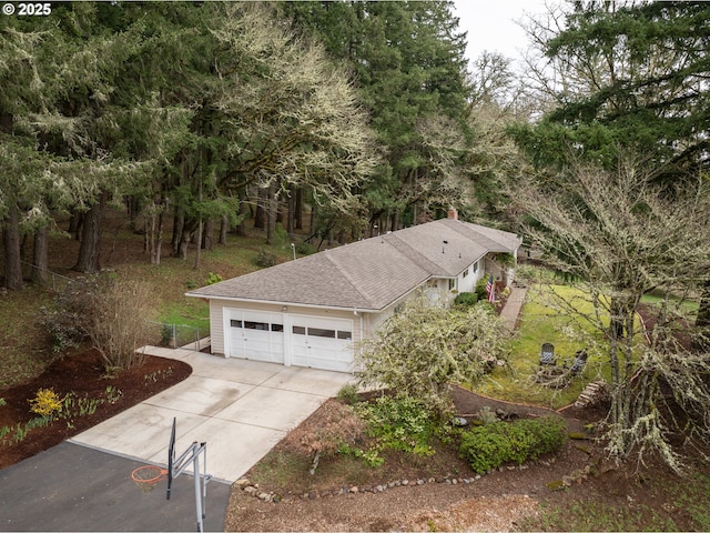 910 NW Overlook Dr, Corvallis, OR 97330 - carpeted living room with a fireplace and recessed lighting