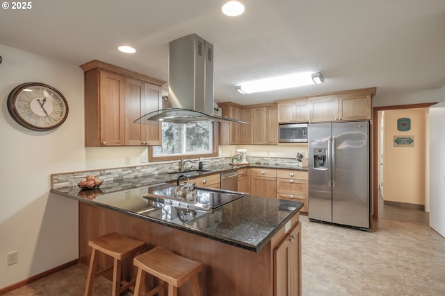 910 NW Overlook Dr, Corvallis, OR 97330 - hall with light wood finished floors and baseboards