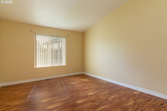 30258 King Ln, Hermiston, OR 97838 - unfurnished room featuring baseboards and wood finished floors