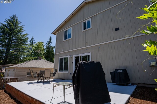 2872 Bluff Ave, Salem, OR 97302 - back of property featuring a patio area and outdoor dining space