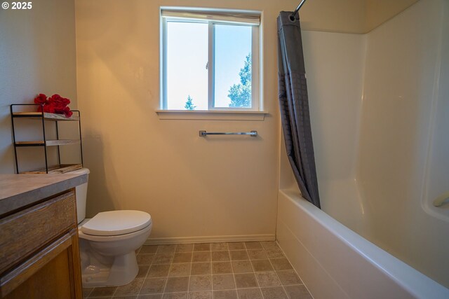 2872 Bluff Ave, Salem, OR 97302 - bathroom with baseboards, toilet, shower / bath combination with curtain, and vanity