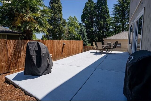2872 Bluff Ave, Salem, OR 97302 - view of patio / terrace with outdoor dining area and grilling area