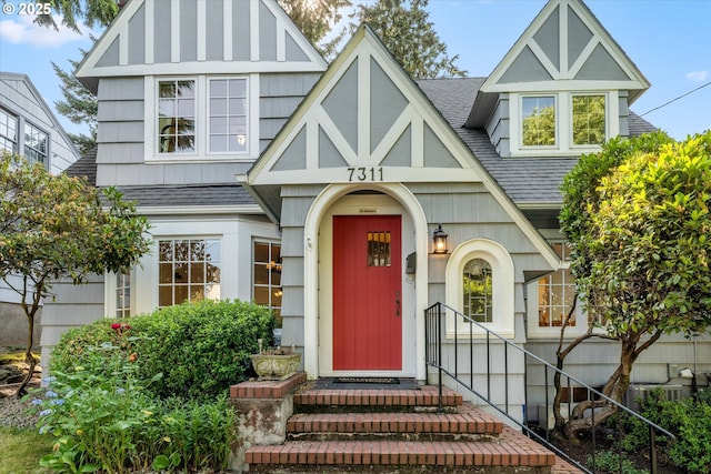 7311 SE 31st Ave, Portland, OR 97202 - view of front facade featuring a shingled roof