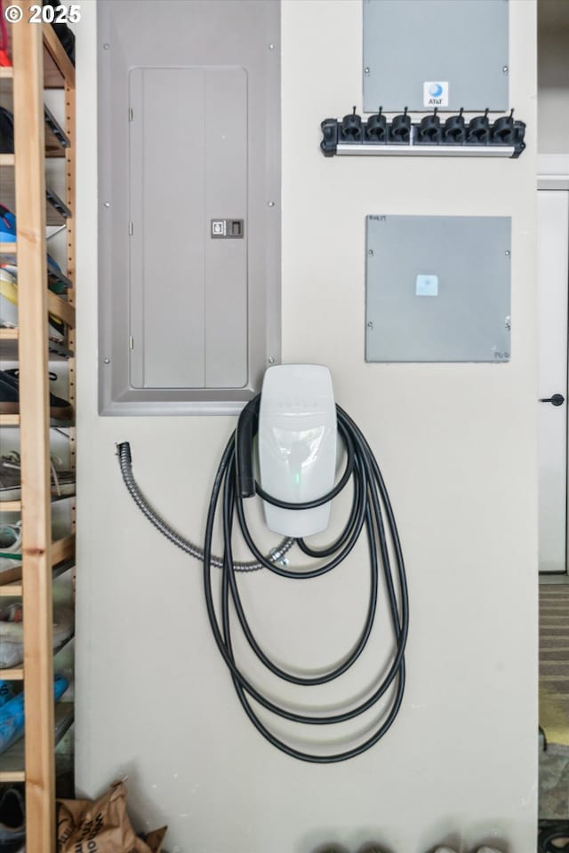 room details with electric panel
