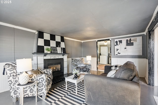 living room featuring concrete flooring