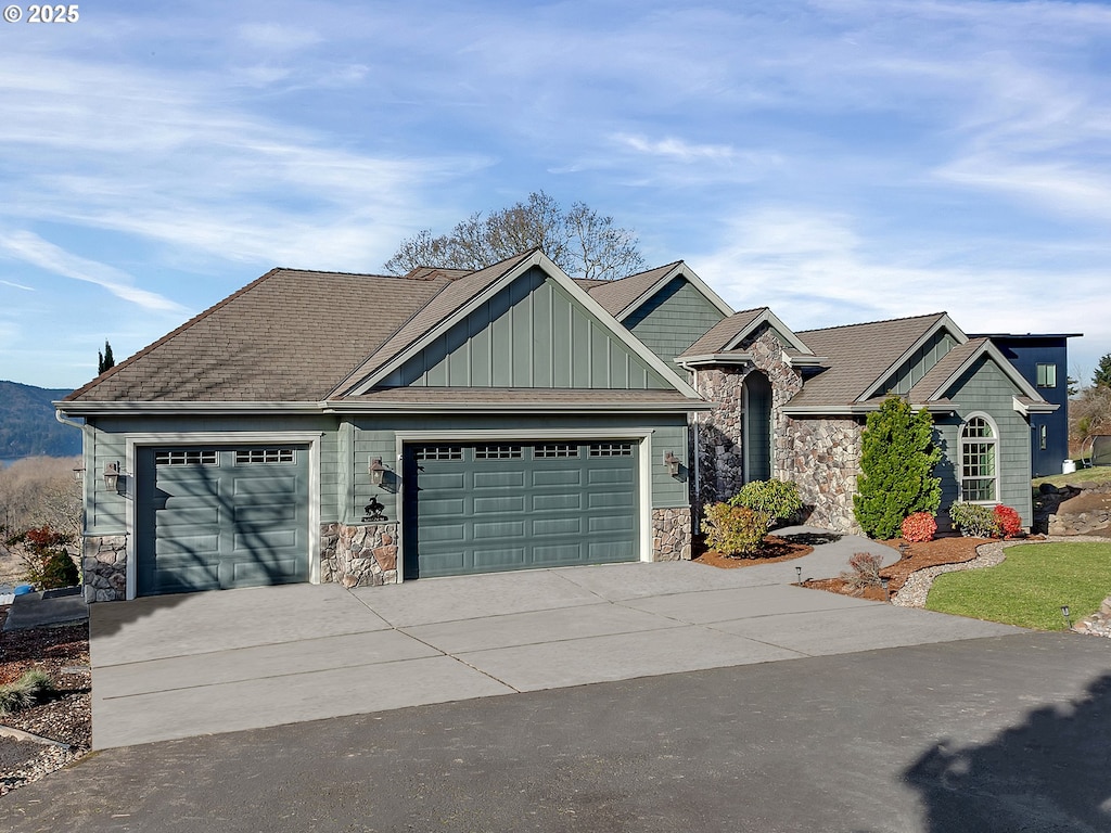 craftsman-style home featuring a garage