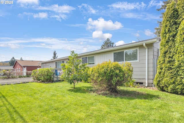1592 NW Keasey St, Roseburg, OR 97471 - ranch-style home featuring a front yard