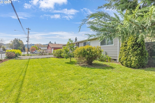 1592 NW Keasey St, Roseburg, OR 97471 - view of yard with fence