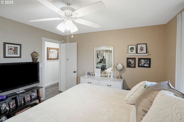 30596 Horseshoe Dr, Albany, OR 97321 - bedroom featuring dark wood finished floors and a ceiling fan