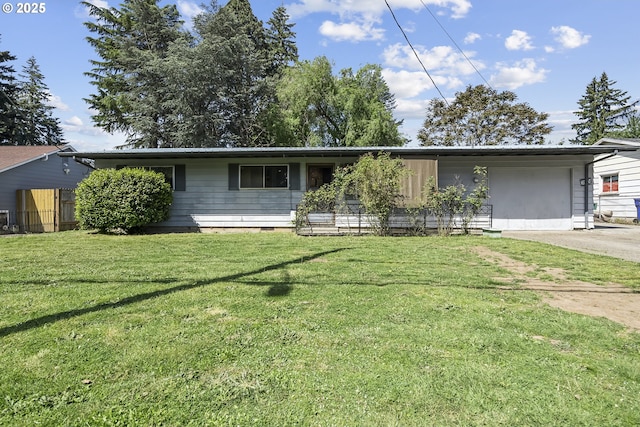 view of front of house featuring a front yard