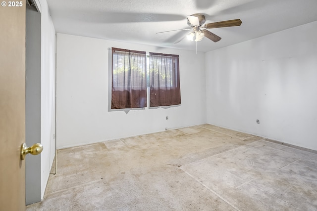empty room with a ceiling fan
