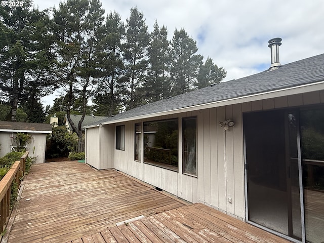 2040 40th St, Florence, OR 97439 - view of wooden terrace
