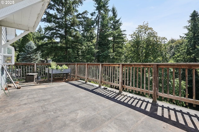 1612 12th St, Oregon City, OR 97045 - view of wooden deck