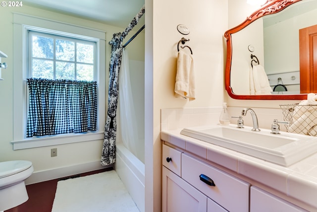 full bathroom with vanity, shower / bathtub combination with curtain, toilet, baseboards, and backsplash