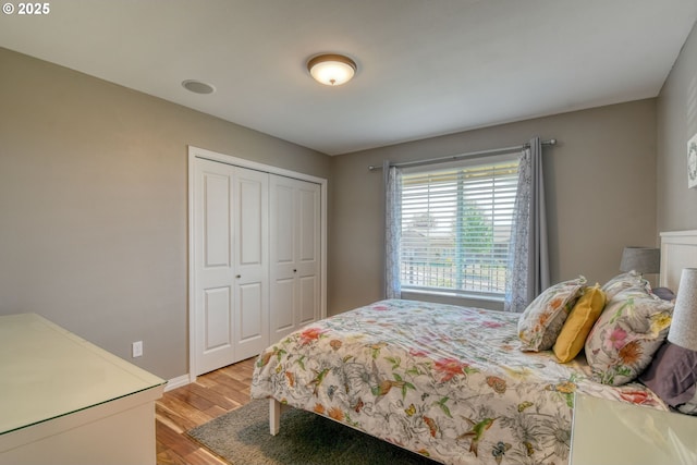 755 NW 23rd St, Pendleton, OR 97801 - bedroom featuring light wood-style floors and a closet
