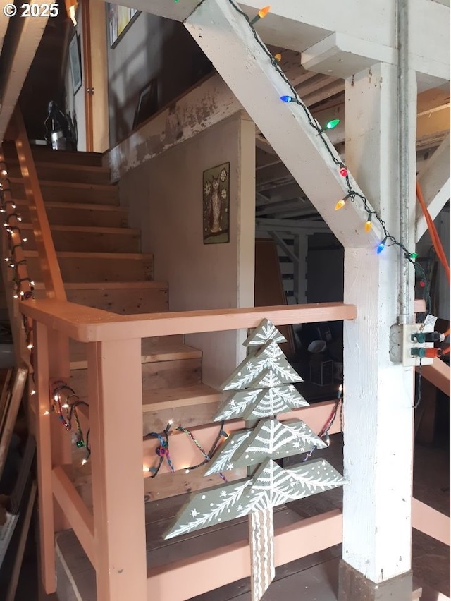 25 Fraser Rd, Tillamook, OR 97141 - view of stairway