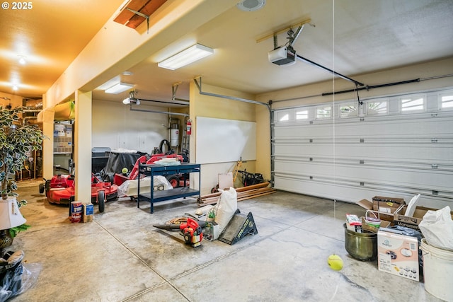 12033 S Shadow Hills Ct, Turner, OR 97392 - garage with a garage door opener
