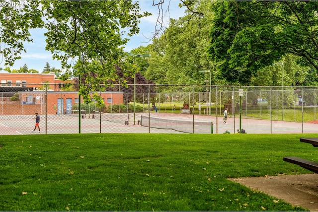 2815 NE 35th Ave, Portland, OR 97212 - view of tennis court