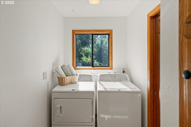 115 Willow St, Silverton, OR 97381 - laundry room with separate washer and dryer