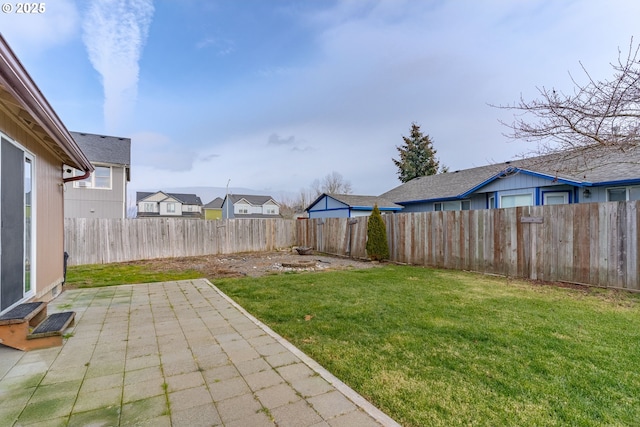 view of yard featuring a patio