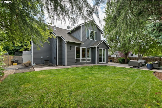 352 SE 14th Pl, Canby, OR 97013 - back of property with a patio area, central air condition unit, and an outdoor living space