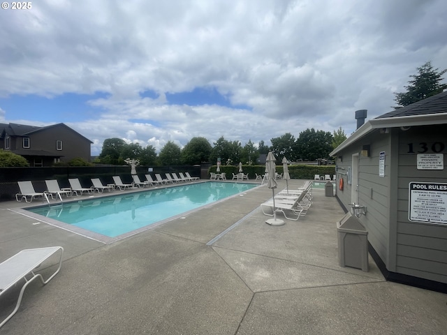 352 SE 14th Pl, Canby, OR 97013 - community pool featuring a patio area