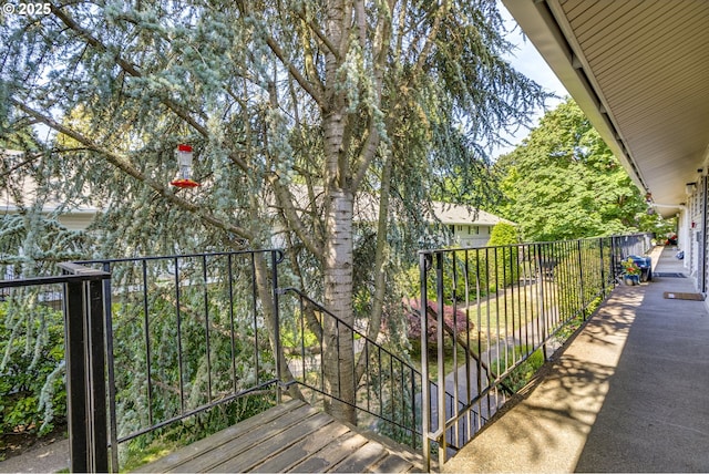 6825 SW Capitol Hill Rd Unit 27, Portland, OR 97219 - view of deck