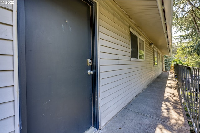 6825 SW Capitol Hill Rd Unit 27, Portland, OR 97219 - view of exterior entry