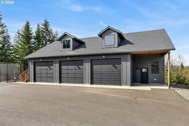 view of detached garage