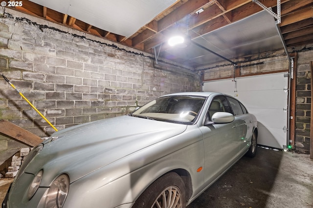1219 Jerome Ave, Astoria, OR 97103 - garage with concrete block wall