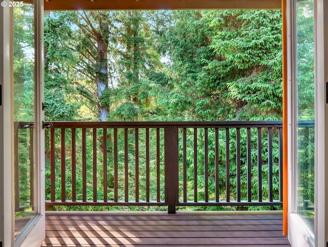 104 S Pl, Astoria, OR 97103 - view of wooden deck