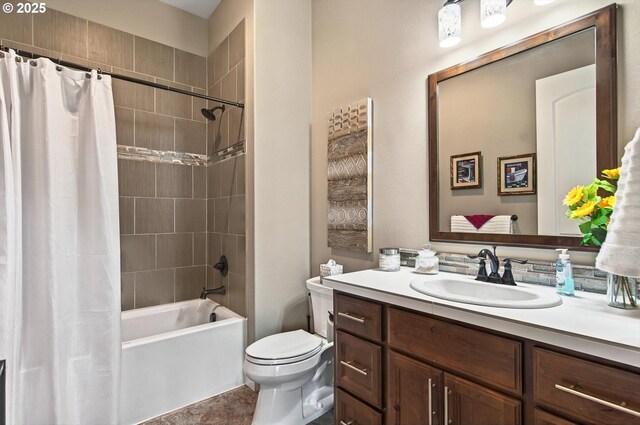 16215 NE 171st Ct, Brush Prairie, WA 98606 - bathroom with vanity, shower / bath combo with shower curtain, and toilet