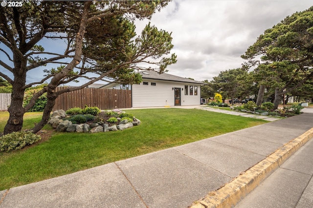 1342 11th St SW, Bandon, OR 97411 - view of front of property