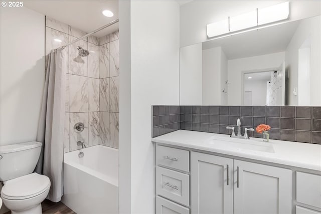 7143 SW Sagert St Unit 106, Tualatin, OR 97062 - unfurnished room featuring wood finished floors, baseboards, recessed lighting, and a smoke detector