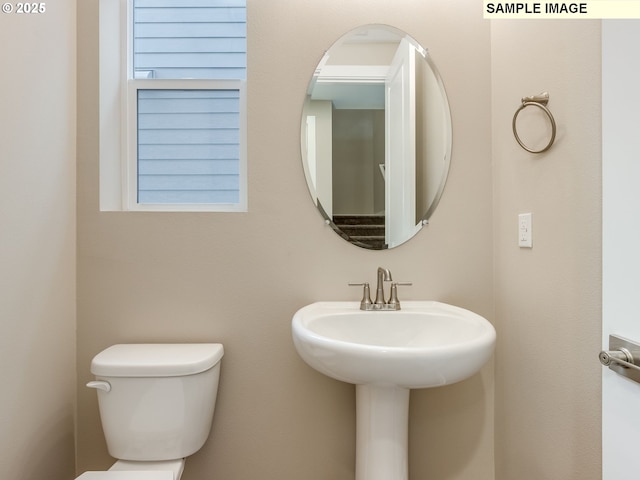 736 NW 178th Way, Ridgefield, WA 98642 - half bath featuring toilet and a sink