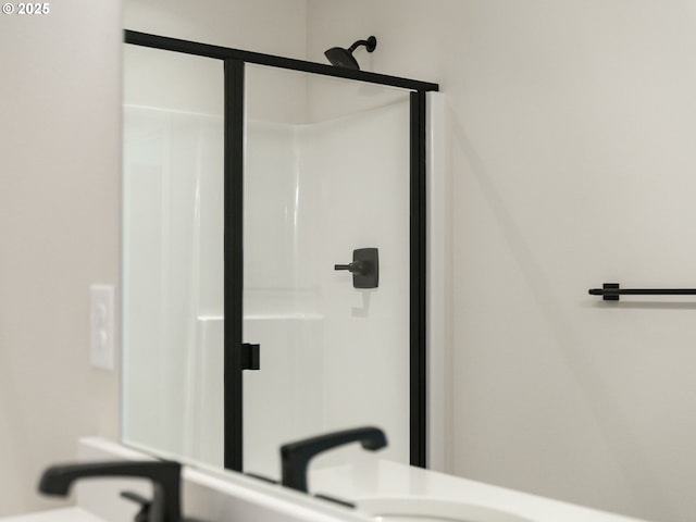 736 NW 178th Way, Ridgefield, WA 98642 - full bath with a shower with shower door