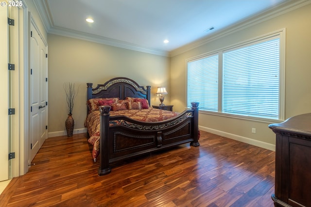 703 SE Keel Ave, Lincoln City, OR 97367 - bedroom featuring ornamental molding, wood finished floors, visible vents, and baseboards